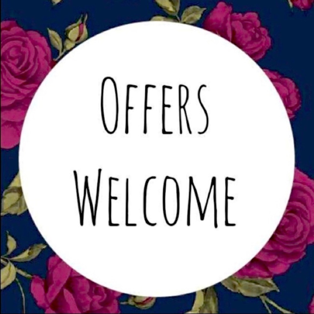 🌸REASONABLE OFFERS WELCOME‼️